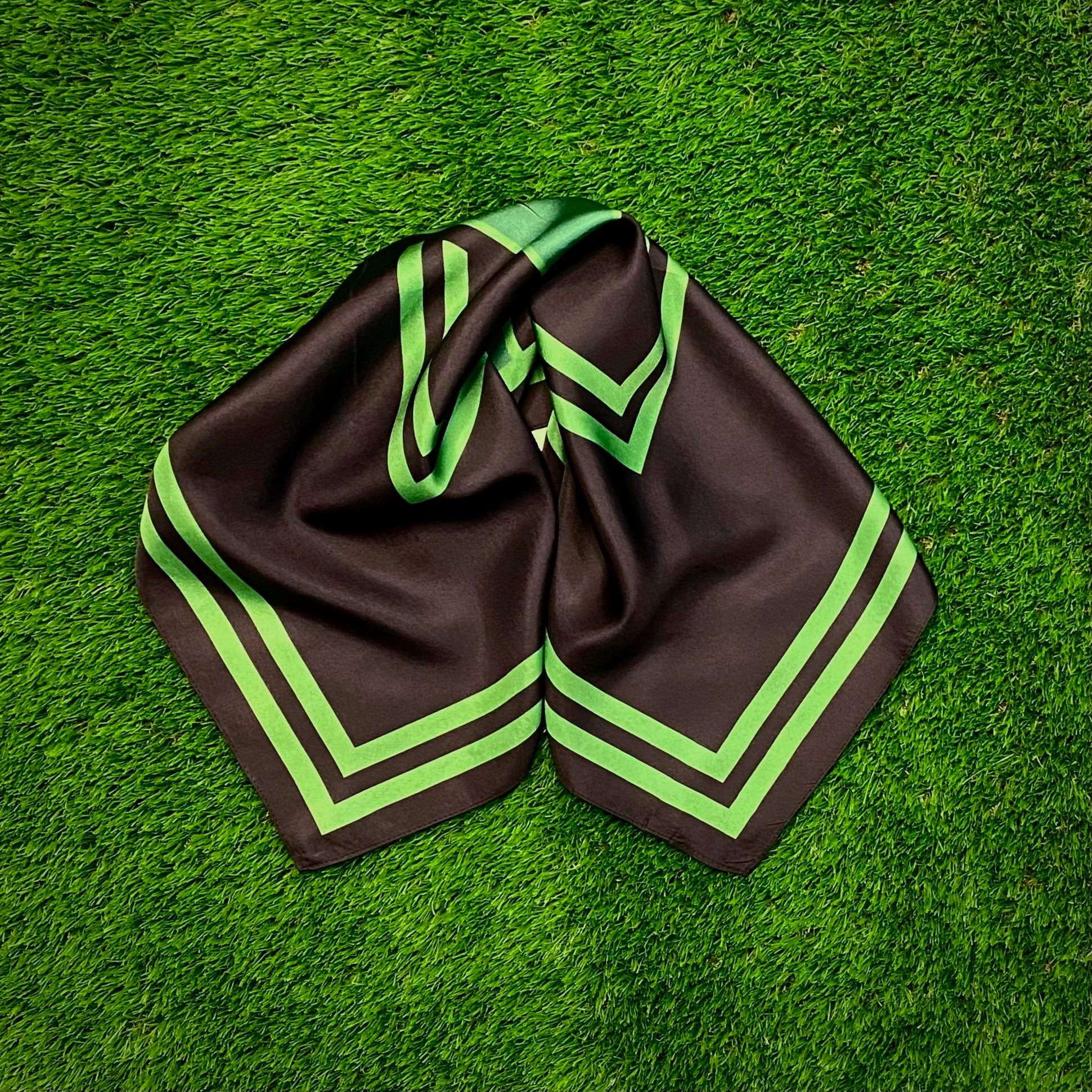 The Live Oak Clear Small Studded Bag