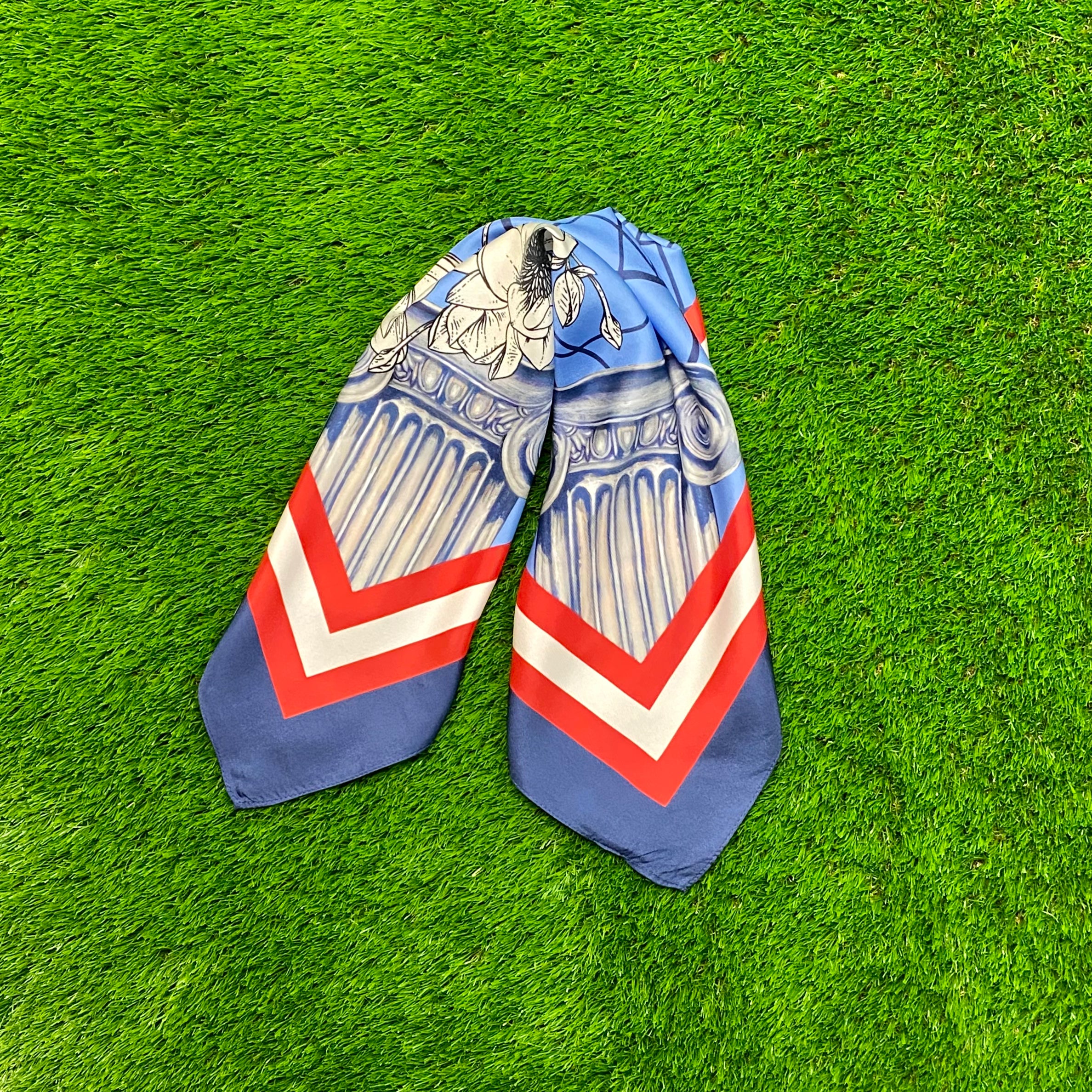 The Oxford Clear Medium Saddle Bag